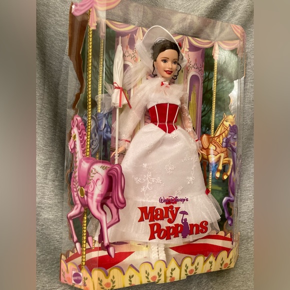 SOLD // Mattel Disney Mary Poppins 2005 Fashion Doll - Collectible Packaging - Picture 2 of 16